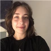 Insegnante di francese, inglese e spagnolo con esperienza nell'aiuto compiti, offro lezioni per studenti delle medie primo liceo.